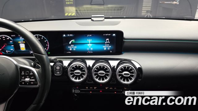Mercedes-Benz A-Class (W177) A220 Sedan 2021 — фото 14