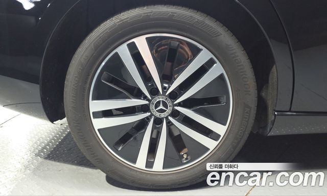 Mercedes-Benz A-Class (W177) A220 Sedan 2021 — фото 28