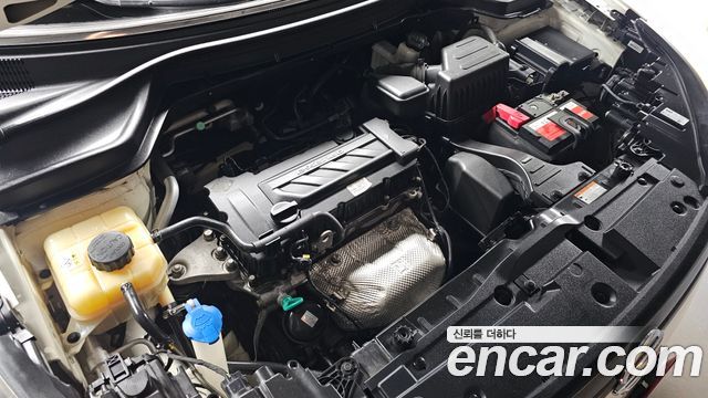KG Mobility (SsangYong) Tivoli VX 2WD 2015 — фото 6