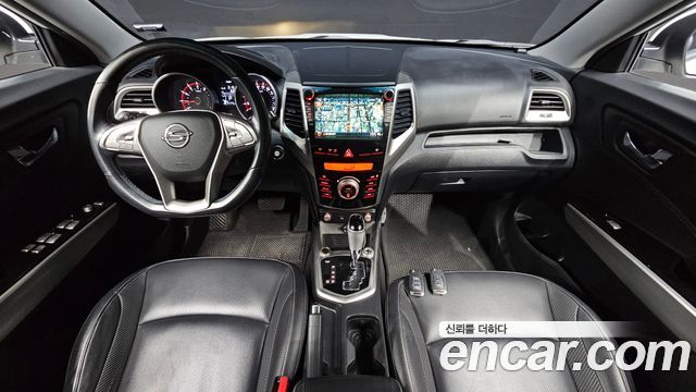 KG Mobility (SsangYong) Tivoli VX 2WD 2015 — фото 7
