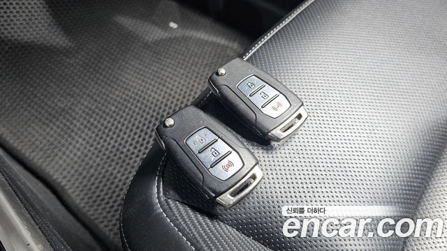 KG Mobility (SsangYong) Tivoli VX 2WD 2015 — фото 18