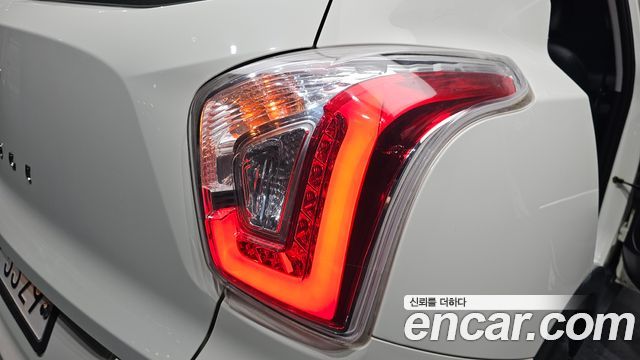 KG Mobility (SsangYong) Tivoli VX 2WD 2015 — фото 23