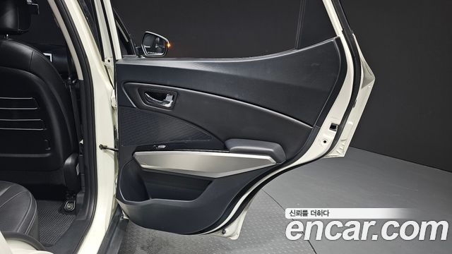 KG Mobility (SsangYong) Tivoli VX 2WD 2015 — фото 25
