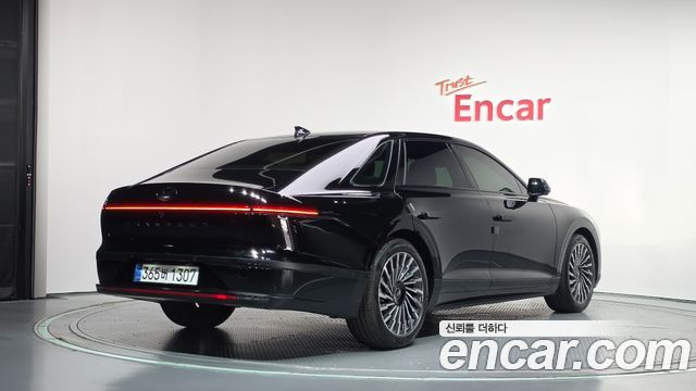 Hyundai Grandeur (GN7) 2,5 Gasoline 2WD Honors 2026 — фото 2