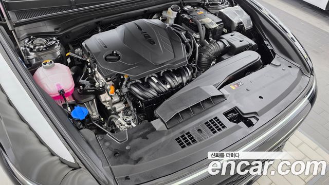 Hyundai Grandeur (GN7) 2,5 Gasoline 2WD Honors 2026 — фото 6