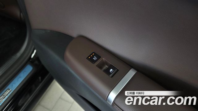 Hyundai Grandeur (GN7) 2,5 Gasoline 2WD Honors 2026 — фото 18
