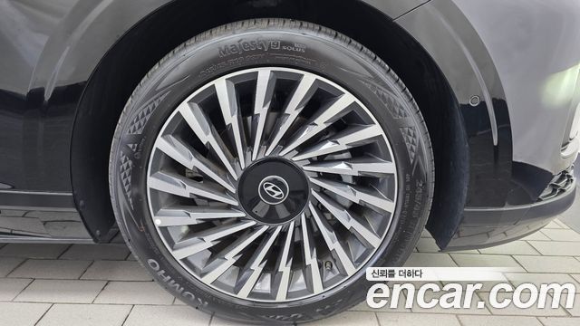 Hyundai Grandeur (GN7) 2,5 Gasoline 2WD Honors 2026 — фото 21