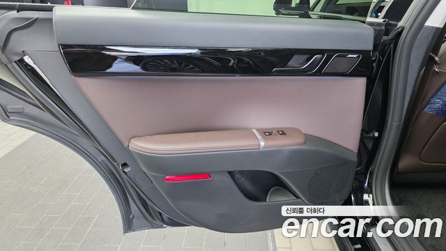 Hyundai Grandeur (GN7) 2,5 Gasoline 2WD Honors 2026 — фото 25