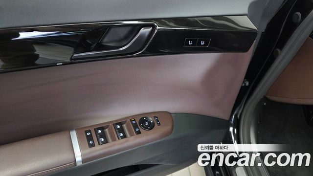 Hyundai Grandeur (GN7) 2,5 Gasoline 2WD Honors 2026 — фото 27