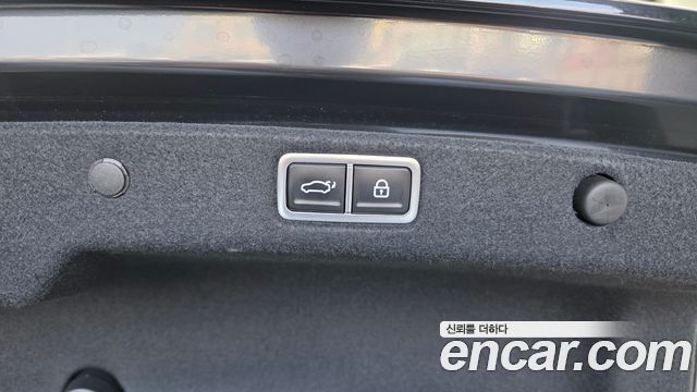 Hyundai Grandeur (GN7) 2,5 Gasoline 2WD Honors 2026 — фото 30