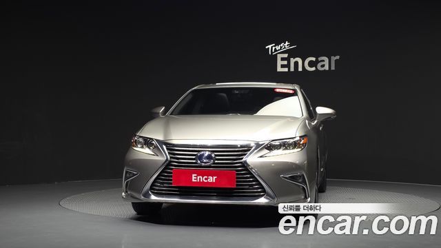 Lexus ES300h Supreme+ XV60 2018 — фото 3
