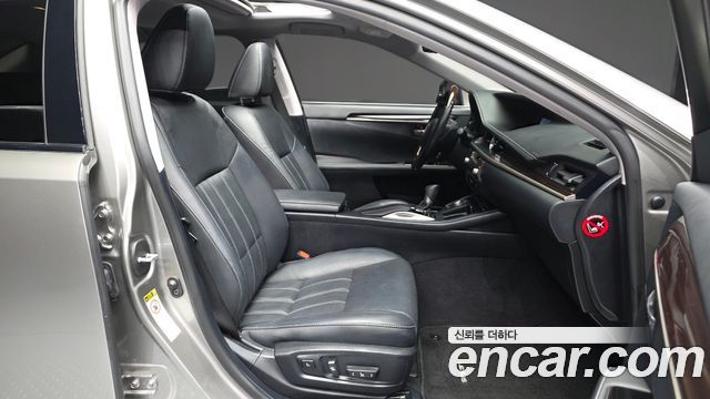 Lexus ES300h Supreme+ XV60 2018 — фото 11