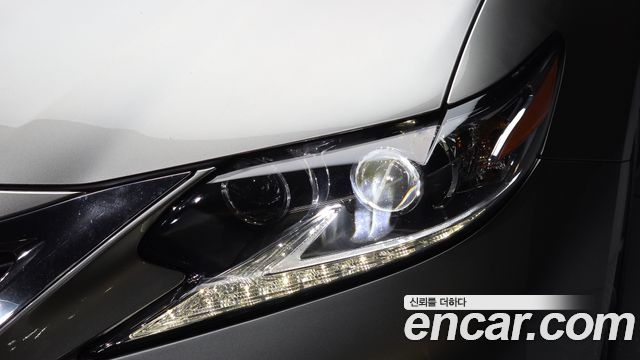 Lexus ES300h Supreme+ XV60 2018 — фото 22