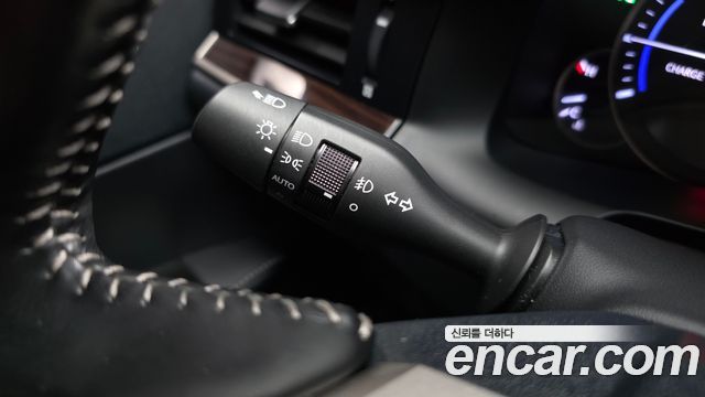 Lexus ES300h Supreme+ XV60 2018 — фото 28