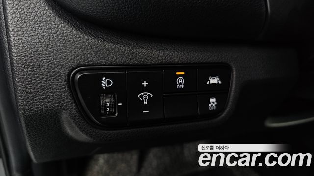 Kia Seltos Diesel 1.6 2WD Prestige 2020 — фото 13