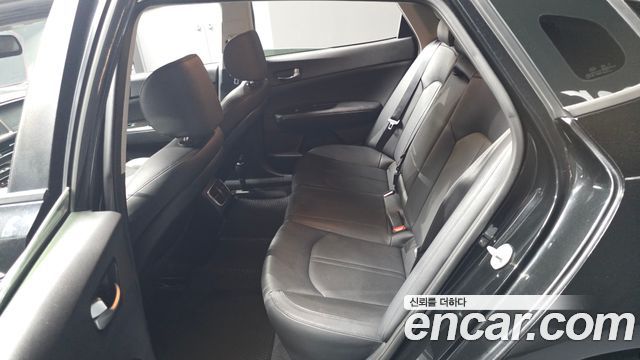 Kia K5 (II) 1.7 Diesel MX Prestige 2016 — фото 15