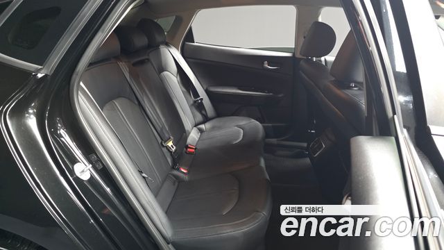 Kia K5 (II) 1.7 Diesel MX Prestige 2016 — фото 16