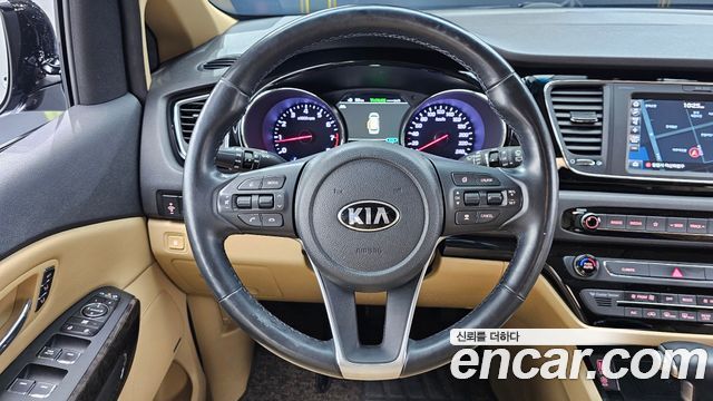 Kia Carnival Gasoline 9-Seater Hi-Limousine Noblesse Special 2020 — фото 13