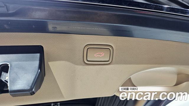 Kia Carnival Gasoline 9-Seater Hi-Limousine Noblesse Special 2020 — фото 20