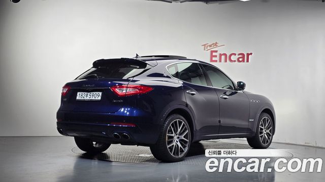Maserati Levante 3.0 S AWD GranSport 2017 — фото 2