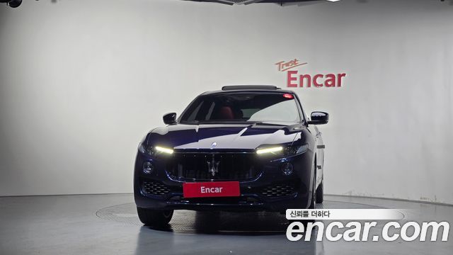 Maserati Levante 3.0 S AWD GranSport 2017 — фото 3