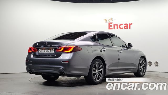 Infiniti Q70 3.7 Premium 2015 — фото 2