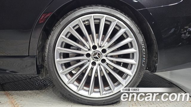 Mercedes-Benz C-Class (W206) C300 4MATIC AMG Line 2023 — фото 21