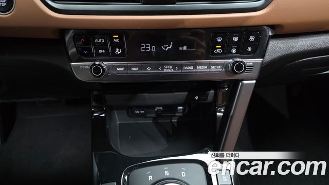 Kia Seltos Gasoline 1.6 Turbo 4WD Signature 2025 — фото 33