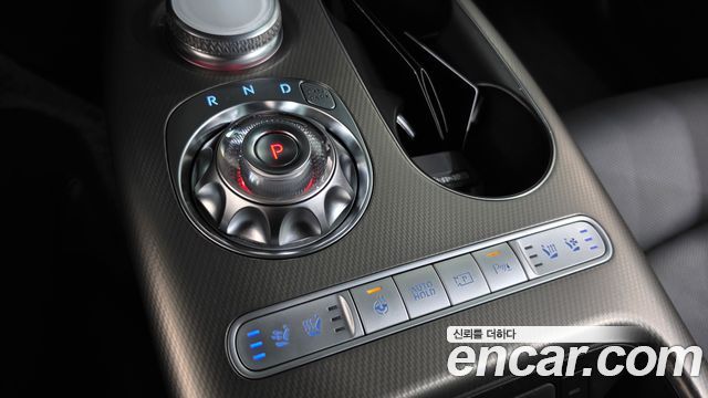 Genesis GV60 Standard 2023 — фото 9