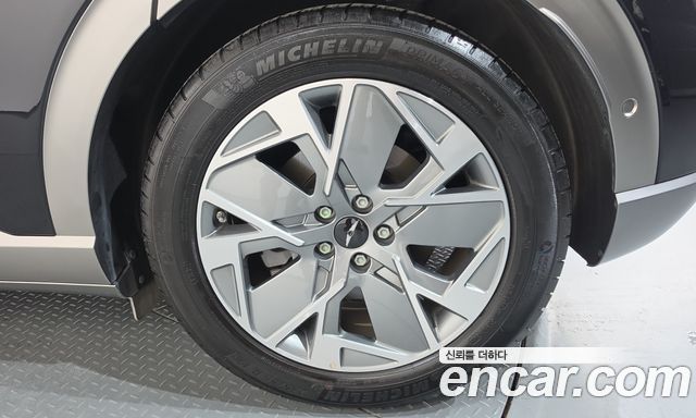 Genesis GV60 Standard 2023 — фото 27