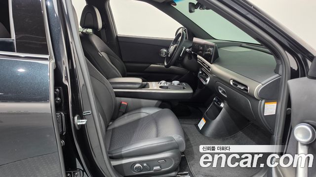 Genesis GV60 Standard 2023 — фото 32