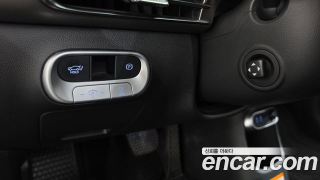 Genesis GV60 Standard 2023 — фото 35
