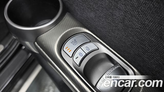 Genesis GV60 Standard 2023 — фото 40