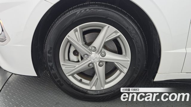 Hyundai Sonata (DN8) 2.0 LPG(rental car) Smart 2020 — фото 5