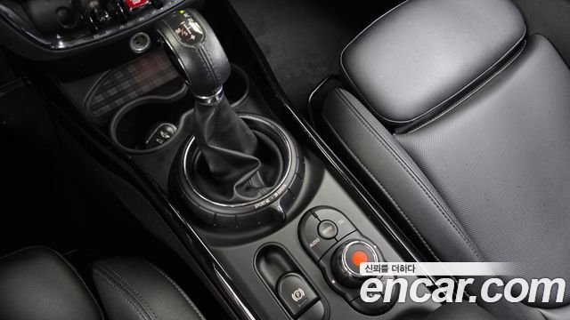 MINI Cooper Clubman Standard 2nd 2016 — фото 9
