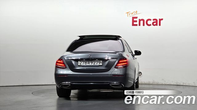 Mercedes-Benz E-Class (W213) E300e Exclusive 2019 — фото 4