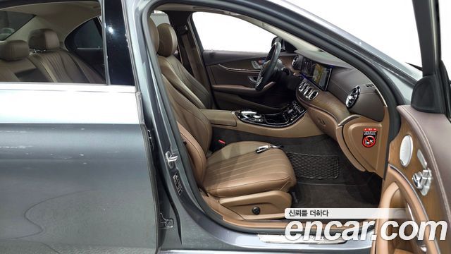 Mercedes-Benz E-Class (W213) E300e Exclusive 2019 — фото 32