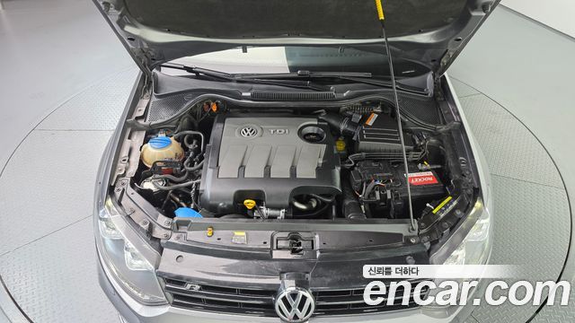Volkswagen Polo 1.6 TDI R-Line 5th 2014 — фото 6