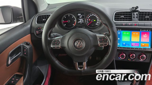 Volkswagen Polo 1.6 TDI R-Line 5th 2014 — фото 13