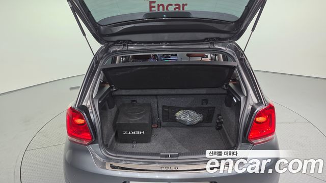 Volkswagen Polo 1.6 TDI R-Line 5th 2014 — фото 20