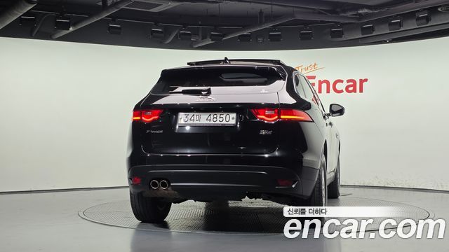 Jaguar F-PACE 20d Prestige 2018 — фото 4