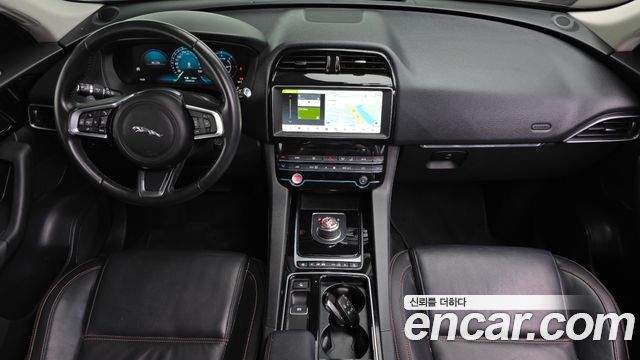 Jaguar F-PACE 20d Prestige 2018 — фото 7