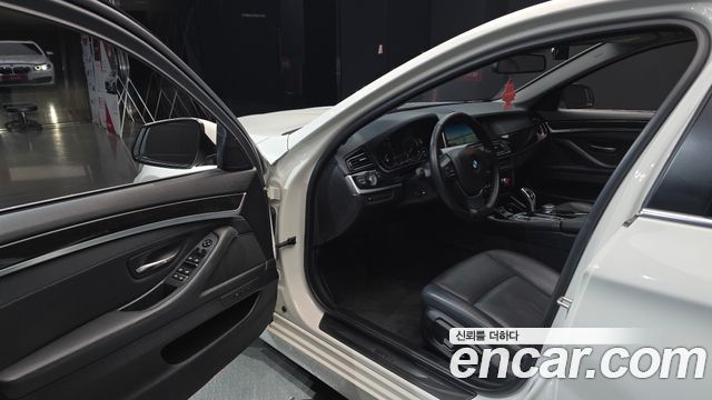 BMW 5 Series (F10) 528i 2015 — фото 10