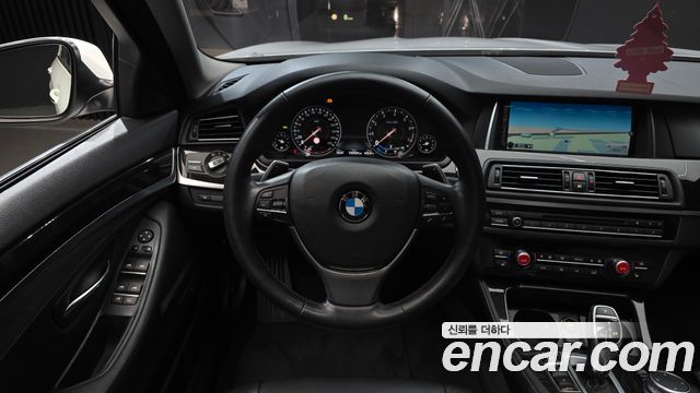 BMW 5 Series (F10) 528i 2015 — фото 13