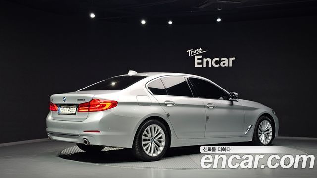 BMW 5 Series (G30) 520d xDrive Luxury Plus 2020 — фото 2