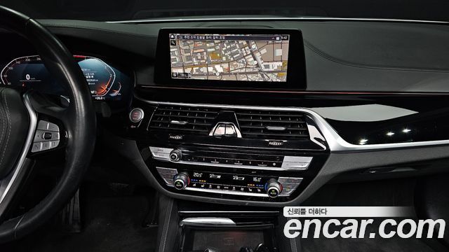 BMW 5 Series (G30) 520d xDrive Luxury Plus 2020 — фото 14
