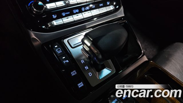 Genesis EQ900 3.8 GDI AWD Premium Luxury 2018 — фото 9