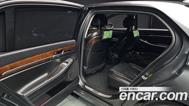 Genesis EQ900 3.8 GDI AWD Premium Luxury 2018 — фото 12