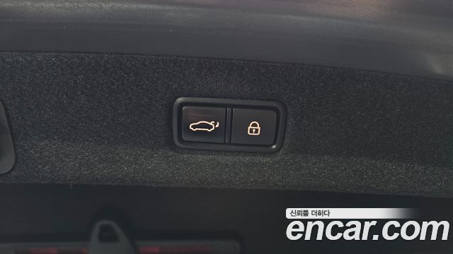 Genesis EQ900 3.8 GDI AWD Premium Luxury 2018 — фото 27