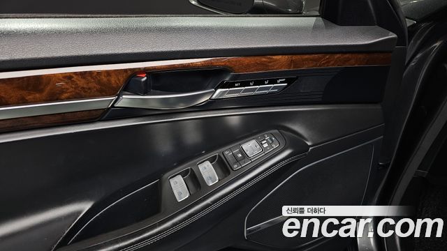 Genesis EQ900 3.8 GDI AWD Premium Luxury 2018 — фото 35